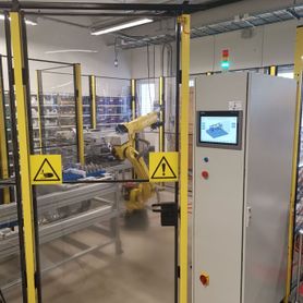 Robotarm jobber i sperret område